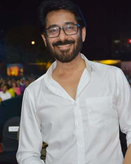 अशोक शिंदे यांनी नायक, सहनायक आणि खलनायक अशा भूमिका साकारून प्रेक्षकांची मनं जिंकली आहेत.