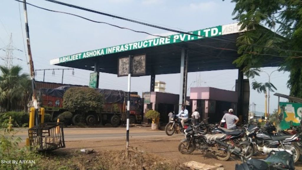 Ashok toll gate at Kardha closed
