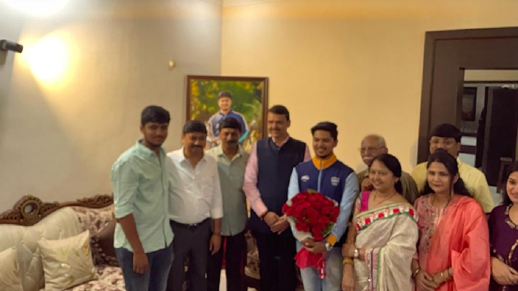 Devendra Fadnavis congratulates Ojas Devtale for winning gold medal in Asian Games Devendra Fadnavis congratulates Ojas Devtale for winning gold medal in Asian Games