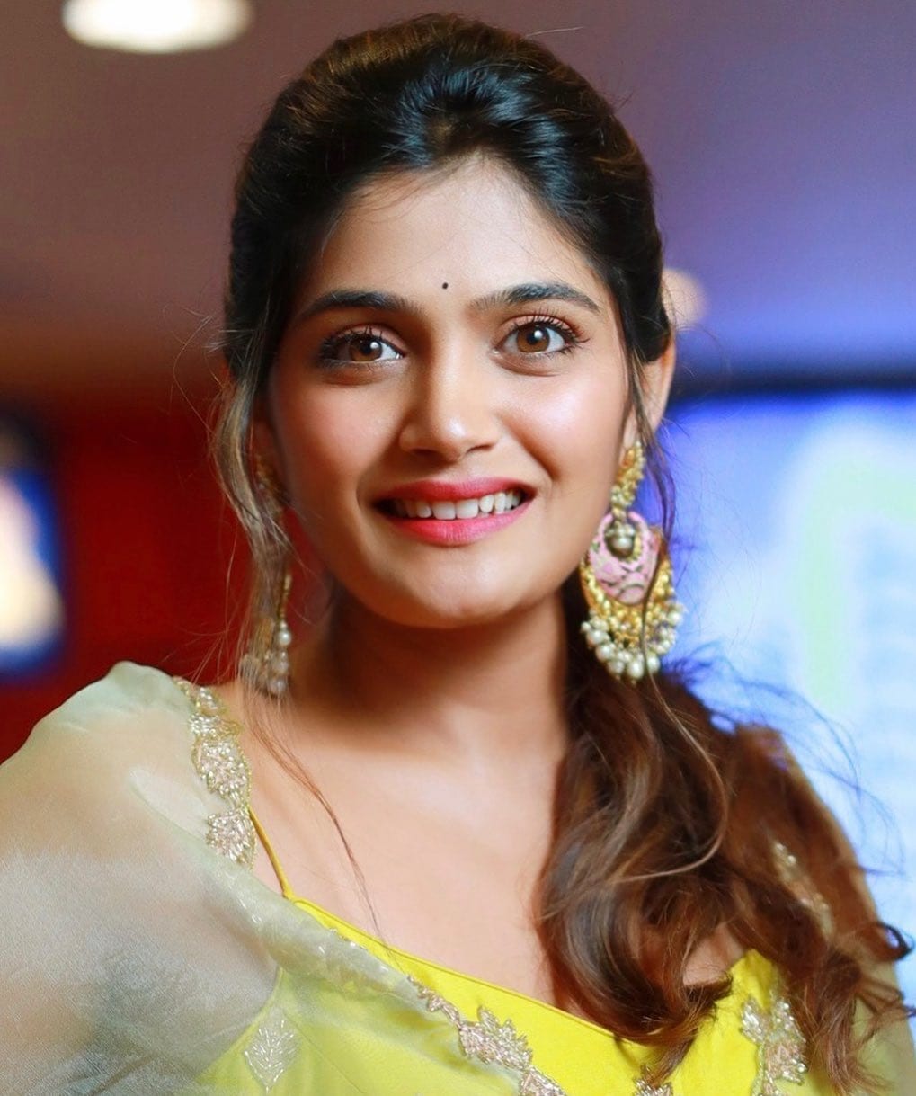 Isha Keskar Laxmichya Paulanni Serial