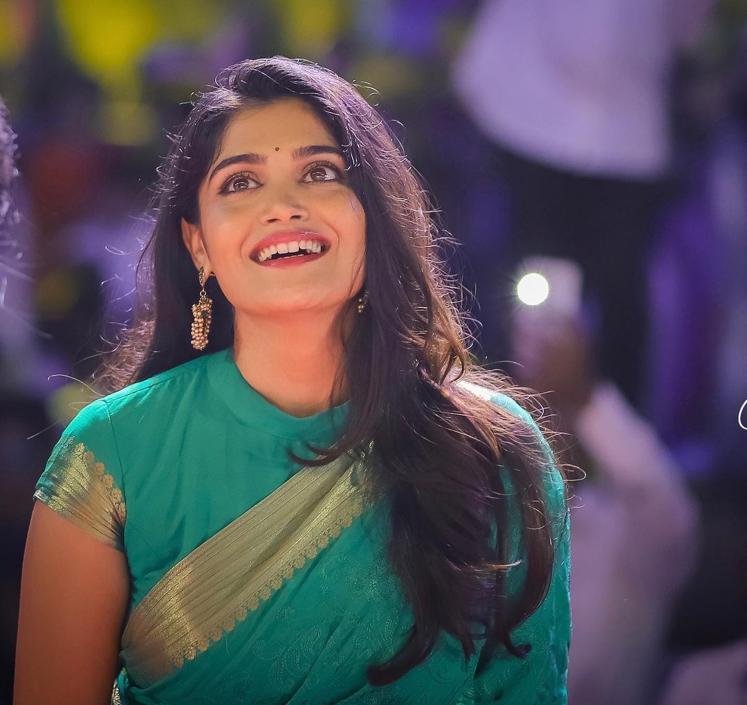 Isha Keskar Laxmichya Paulanni Serial
