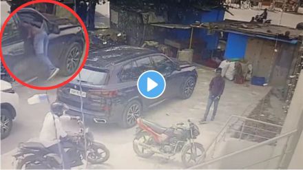 Bengaluru 13 lakh stolen from BMW car