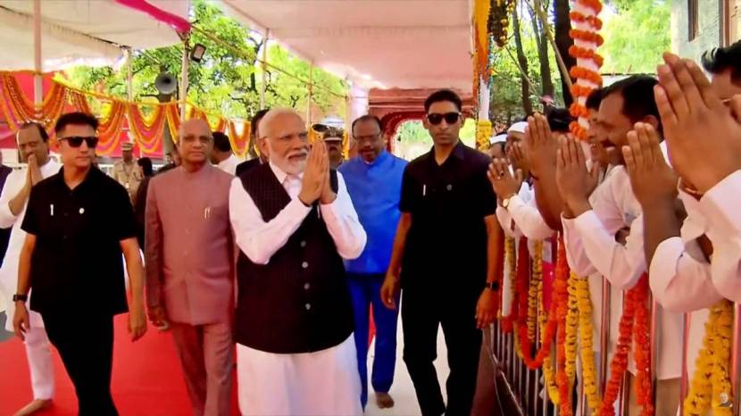 मोदी निळवंडे धरणाचं जलपुजन करत असताना आम्हाला सांगत होते की, बाबांनो पाणी महत्त्वाचं आहे - अजित पवार