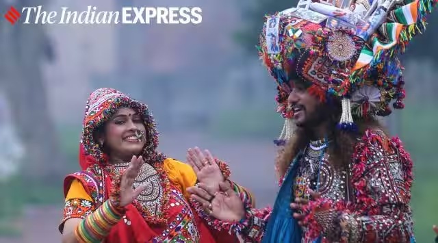 'गर्भ' या संस्कृत शब्दावरून 'गरबा' हा शब्द आला आहे. (Express Photo by Nirmal Harindran)