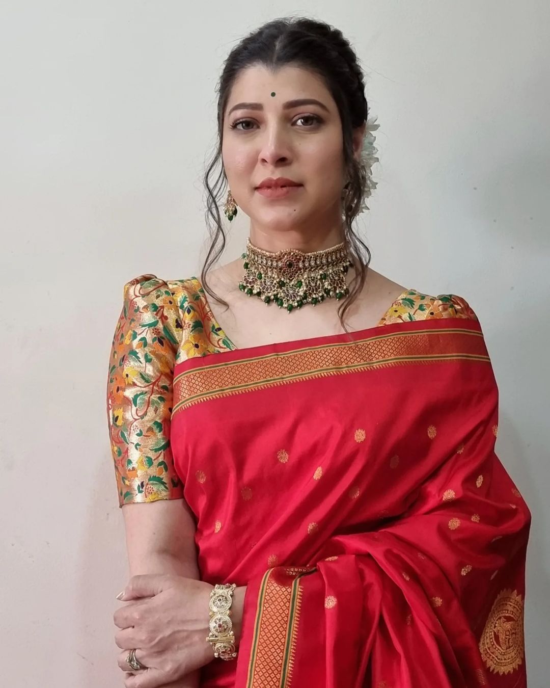 Marathi Actress Shardiya Navratri 2023 Red Colour