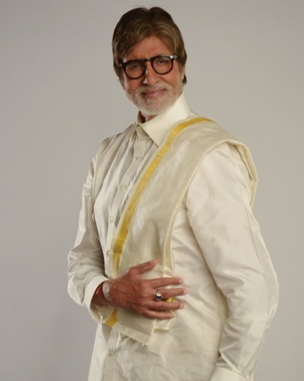 त्यांच्या मते अमिताभ यांच्या रुपात त्यांचे आजोबा पूर्नजन्म घेऊन आले आहेत.