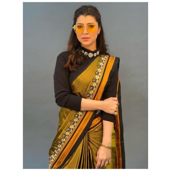 Tejaswini Pandit 10
