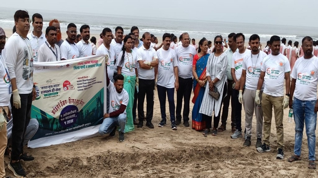 Cleanliness campaign shore of Shirgaon Cleanliness campaign shore of Shirgaon