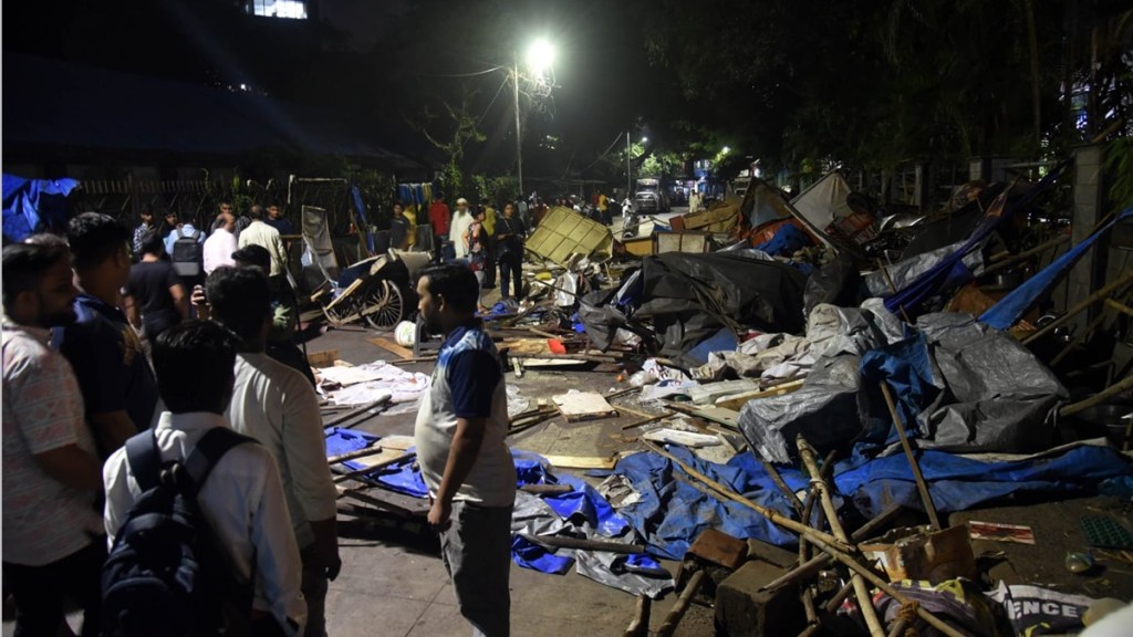 thane street vendors, municipal corporation employees, anti encroachment drive in wagle estate