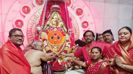ekvira devi dhule, auction, dhule district and session court, jewelleries offered to ekvira devi in dhule