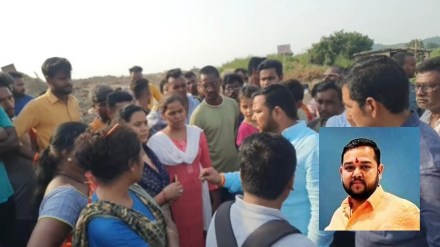 private company officer beaten by shivsena district president, police case against shivsena district president