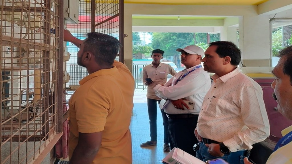 MSEDCL, mseb cut power, mahavitaran cut power supply in akola buldhana and washim, mahavitaran cut off power supply due non payment of electricity bill