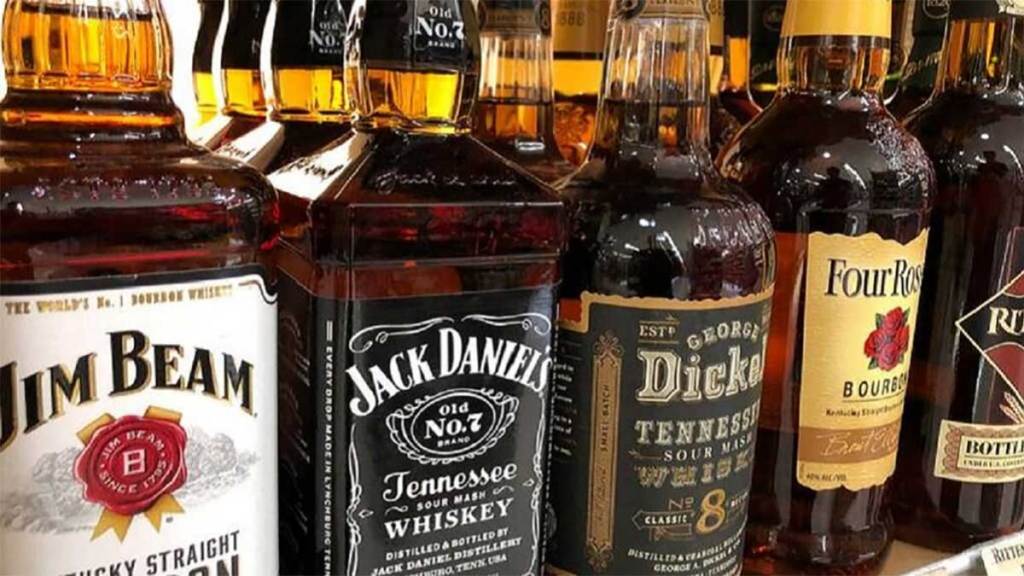 police arrest hawker who sells liquor in uran police arrest hawker who sells liquor in uran