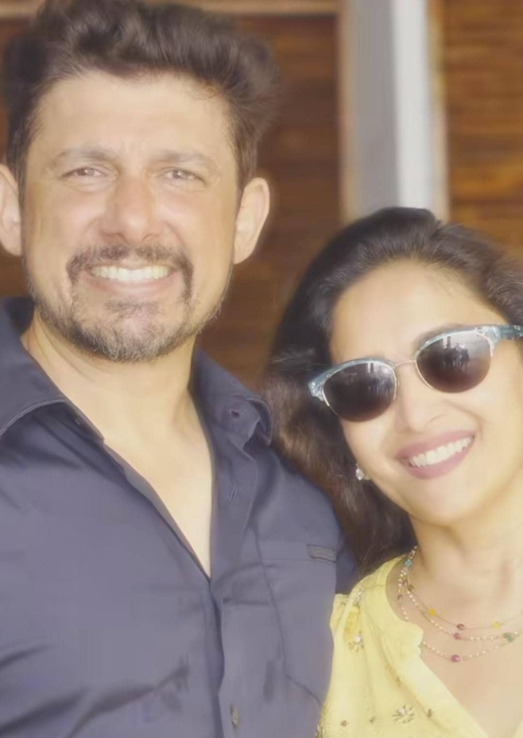 madhuri dixit and shriram nene anniversary