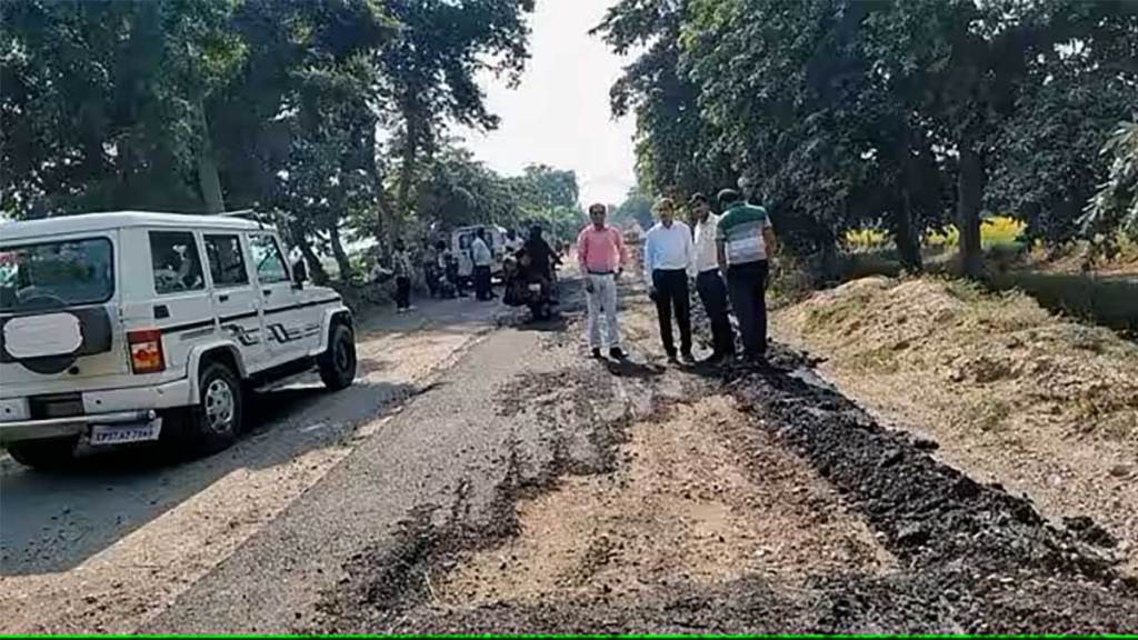 local bjp mla aides dug up road in shahjahanpur