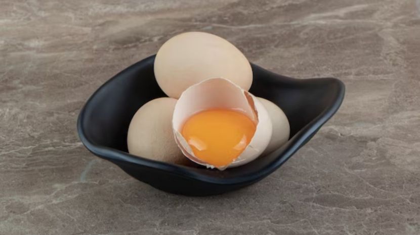 how much eggs should we eat in a week