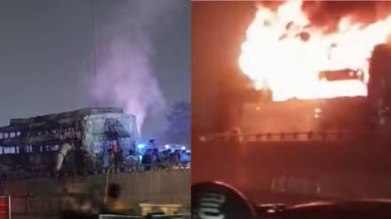 Delhi-Jaipur bus catches fire Delhi-Jaipur bus catches fire