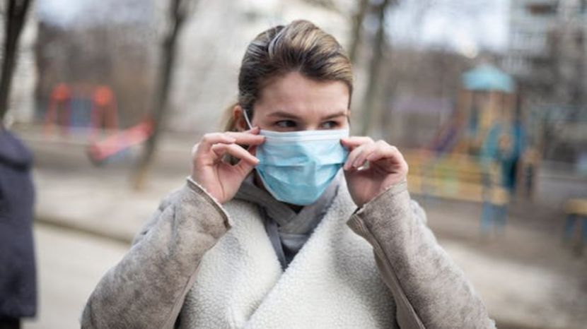 Use a mask (Photo : Pexels)