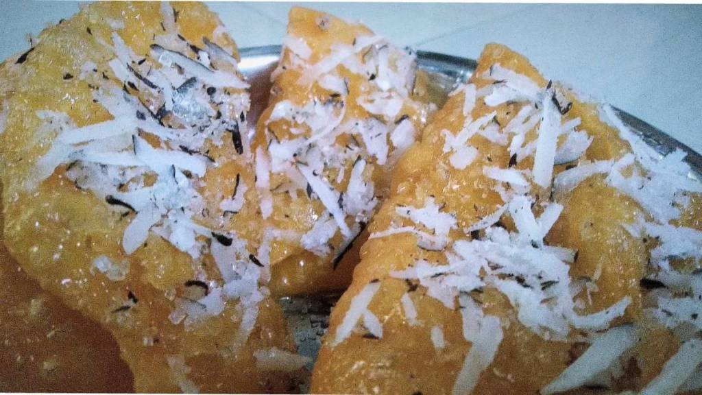 Diwali Recipes Make this Diwali crispy and sweet Makhmal Puri read the recipe