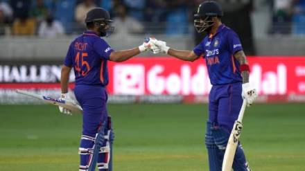 IND vs NZ World Cup 2023 Latest Score Updates in Marathi