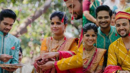 aai kuthe kay karte fame abhishek deshmukh share her sister amruta deshmukh and prasad jawade wedding photos