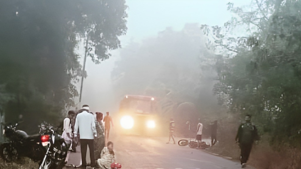 one person died three others injured accident three two-wheelers Safale Rambagh Palghar