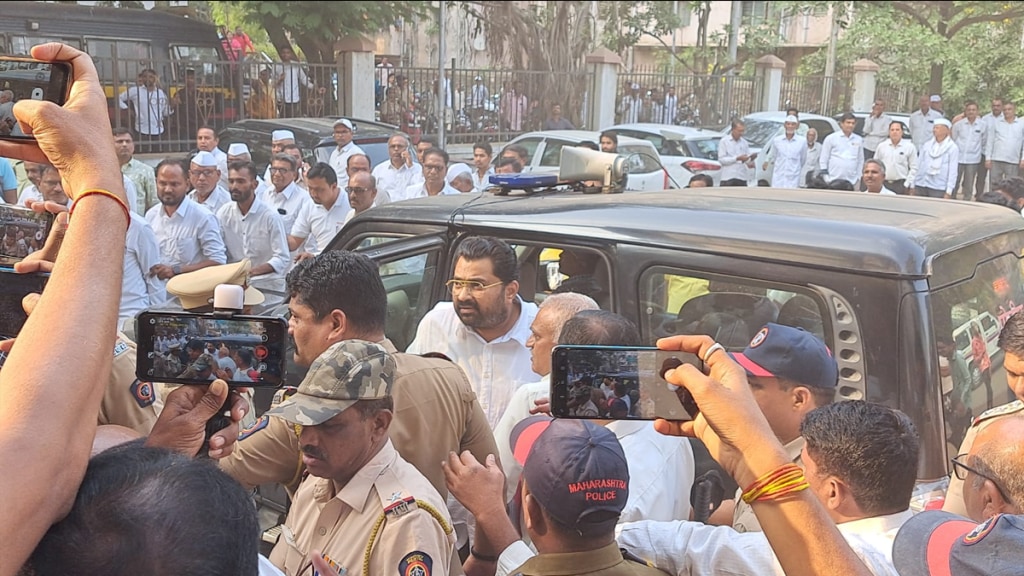 Increase police custody Thackeray group deputy leader Advay Hire