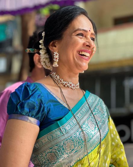 aishwarya narkar traditional diwali look