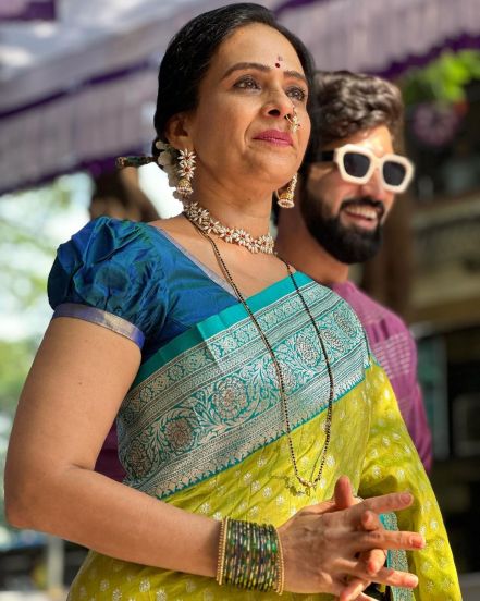 aishwarya narkar traditional diwali look