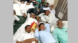 चोपड्यातील गूळ प्रकल्पग्रस्त आक्रमक, जळगाव तापी पाटबंधारे कार्यालयात झोपा काढो आंदोलन