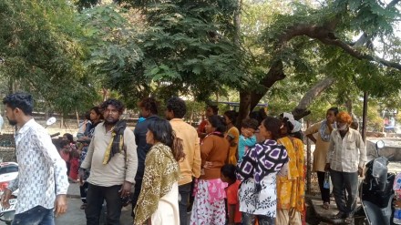 two workers death, 2 workers electrocuted, tamasha phad buldhana death, tamasha phad workers death