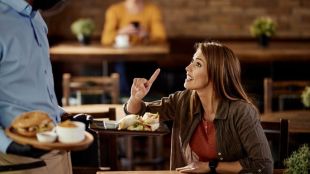 couple plays ugly trick on restaurant for refund