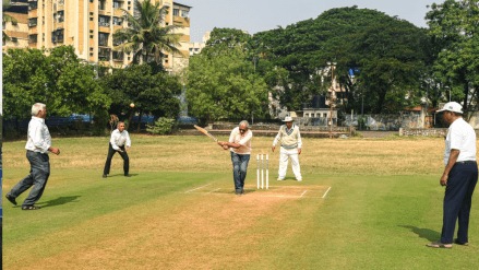 Indian cricket team win World senior citizens unique tribute Indian cricket team playing cricket Dombivli Gymkhana ground Friday