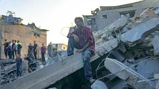 intense bombings by israeli forces around gaza