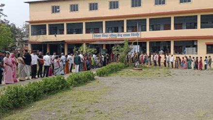 Jasai, Chirner, Dighode gram panchayats voting uran, each voter four votes election, voters give huge response Jasai, Chirner, Dighode gram panchayats voting uran, each voter four votes election, voters give huge response