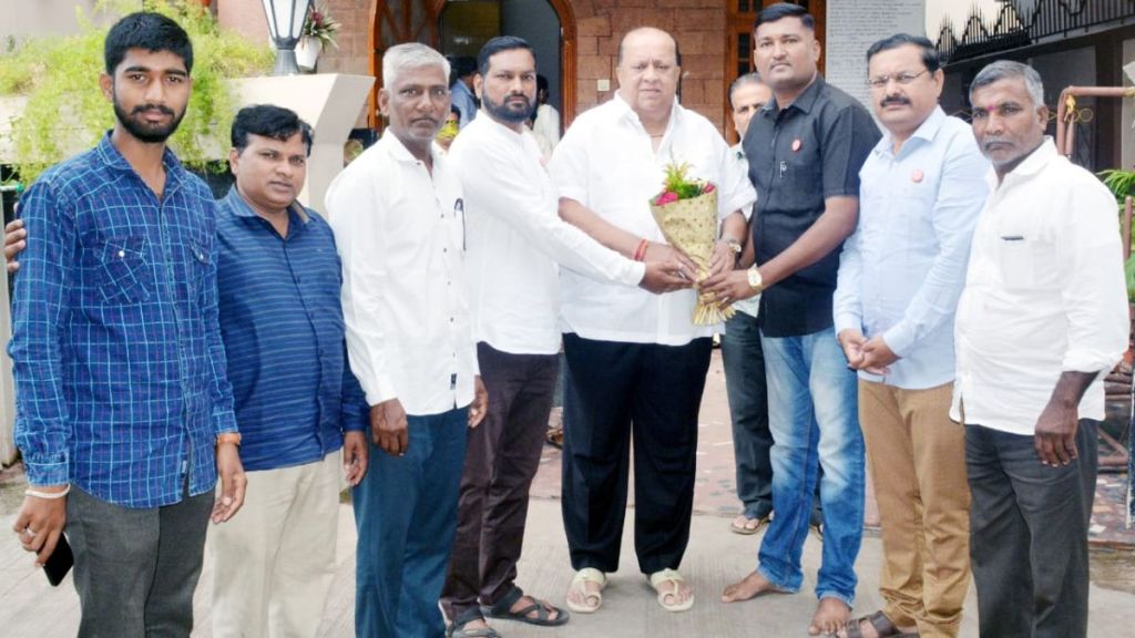 Guardian Minister hasan Mushrif felicitated
