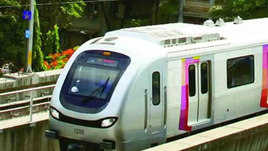 Metro 2B route Passengers will get buses taxis rickshaws