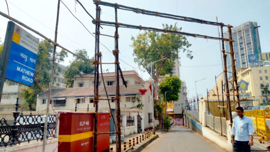 Controversy over the naming of road in south Mumbai Controversy over the naming of road in south Mumbai