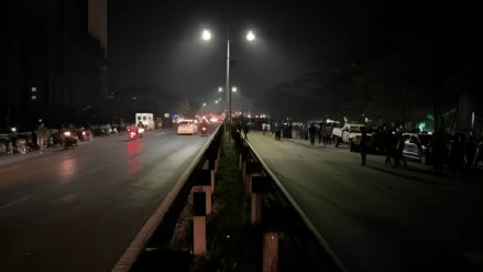 Traffic Police Commissioner Vijay Kumar Magar ordered prohibit two-way vehicles swami Narayan Temple Navle Bridge pune Traffic Police Commissioner Vijay Kumar Magar ordered prohibit two-way vehicles swami Narayan Temple Navle Bridge pune