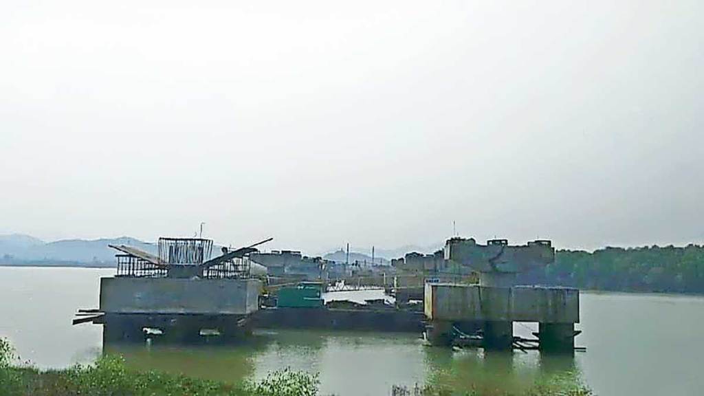 2 missing after tug boat capsizes in vaitarna river