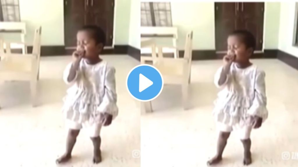 a child sing a famous song Jiya dhadhak dhadak