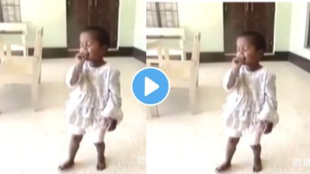 a child sing a famous song Jiya dhadhak dhadak