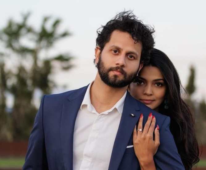 pooja sawant engagement photos