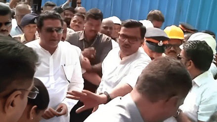 MNS president Raj Thackerayresidents Worli BDD not to vacate houses unless all promises fulfilled mumbai