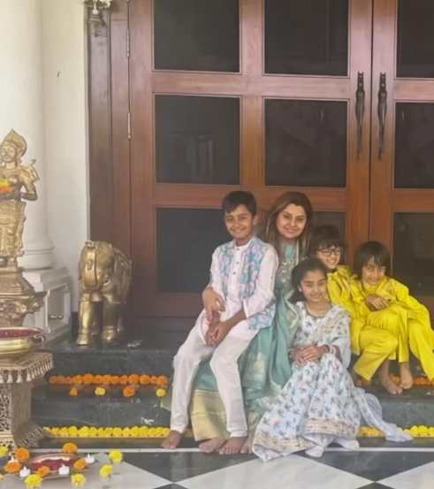 genelia and riteish deshmukh children celebrated diwali in latur