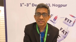 Dr. Shashank Joshi working mobile app track food choices lifestyle person diabetics