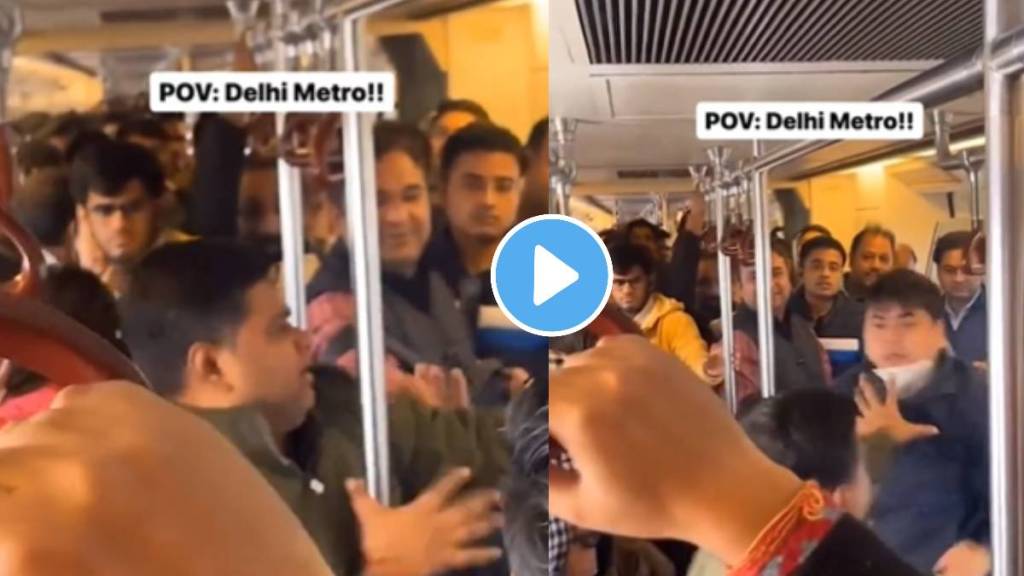 Two Passengers Wwe Fight In Delhi Metro Funny Video Viral on social media