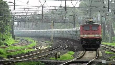 problems railway passengers Vaitarna to Dahanu