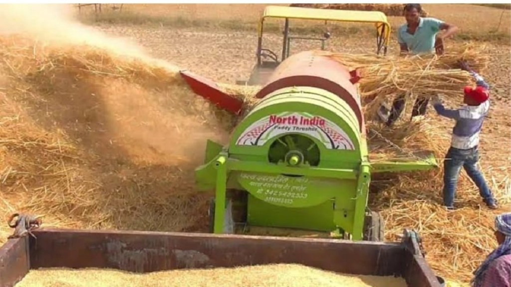Paddy threshing Gondia district