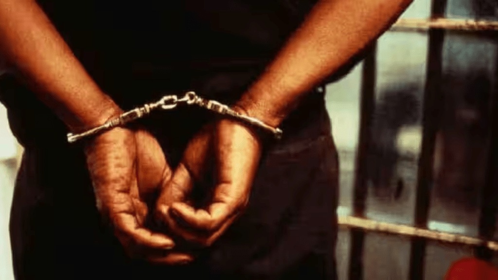 police Arrested throwing stone retired police inspector head police Arrested throwing stone retired police inspector head